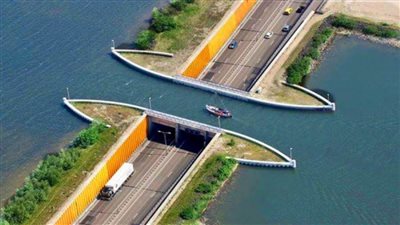 من أغرب جسور العالم.. 