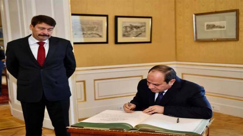 الرئيس السيسي يكتب