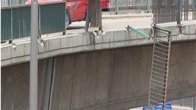 عاجل| سائقو إمبابة يكشفون حقيقة سقوط ميكروباص من أعلى كوبري الساحل (فيديو)