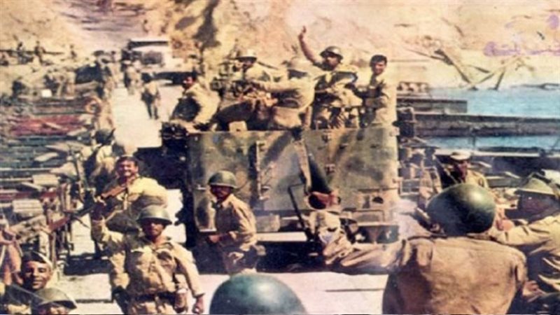 الجيش المصري يعبر