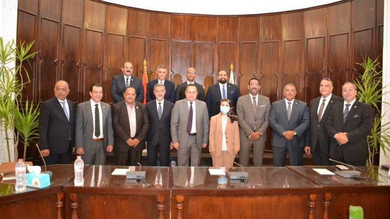 وفد مجلس الشيوخ بالإسكندرية