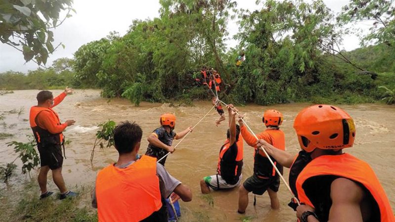 عاصفة كومباسو