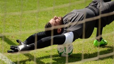 أوليفيرا يشيد بأبو جبل بعد تألقه أمام توسكر الكيني