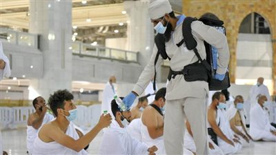 المسجد الحرام يشهد توافد أعداد كبيرة بعد الموافقة على تخفيف الإجراءات الاحترازية