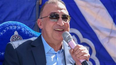 محافظ الإسكندرية يسلم 60 أسرة من قرية أبو صير مساعدات 