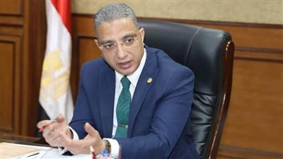 محافظ الفيوم يزور مجمع المحاكم وهيئة قضايا الدولة