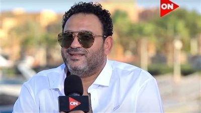 أكرم حسني: أجهز لأغنية مع محمد منير وانتظروني في 