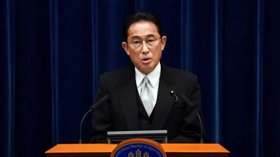 رئيس وزراء اليابان يقول إنه سيحث منتجي النفط على زيادة الإنتاج