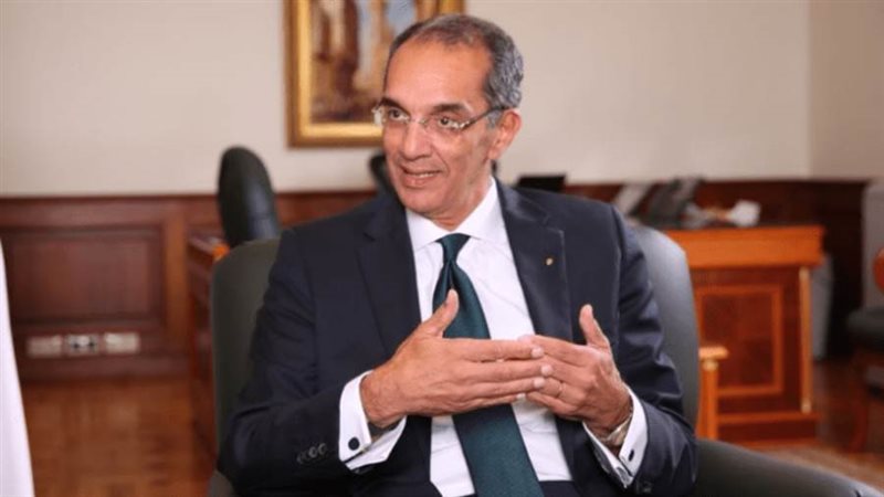 الدكتور عمرو طلعت