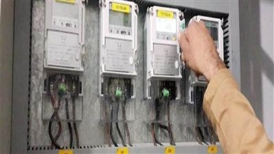 الحكومة تنفي نقص في العدادات الكودية بشركات توزيع الكهرباء 