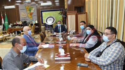 خلال اجتماعه باللجنة العليا لمواجهة كورونا.. 4 قرارات لمحافظ المنوفية للقضاء على الفيروس