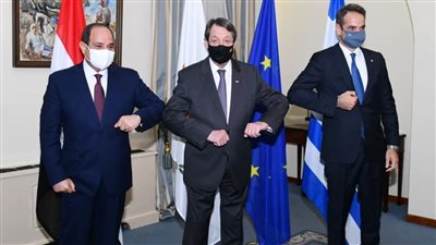 الرئيس السيسي يصل مقر انعقاد القمة الثلاثية بين مصر واليونان وقبرص في جولتها التاسعة