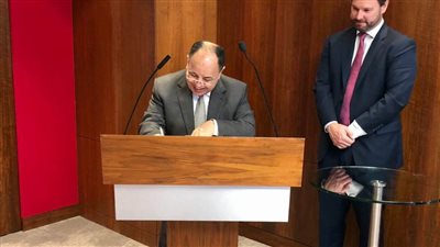 عاجل.. وزير المالية:  طرح ٥ شركات حكومية بالبورصة