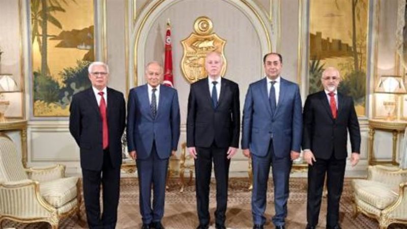 رئيس تونس يستقبل