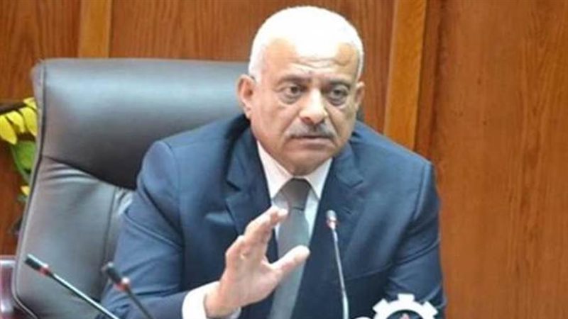 محافظ السويس عبدالمجيد