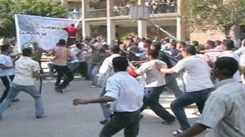 طالب يتهم زميله بفقع