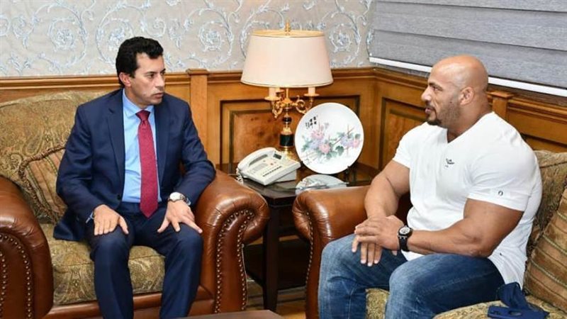 بيج رامي وزير الشباب