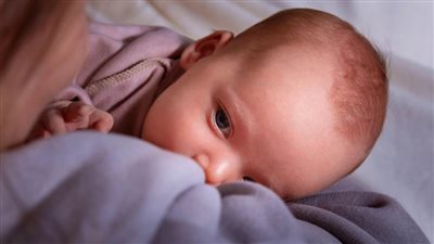 الرضاعة الطبيعية تقلل مخاطر إصابة الأطفال بمرض مزمن