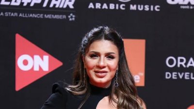 إطلالة نجلاء بدر في ختام الجونة من نفس مصممة فستان الافتتاح