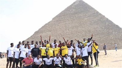 بعد الخروج الإفريقي.. بعثة توسكر تزور الأهرامات وتتمنى التوفيق للزمالك