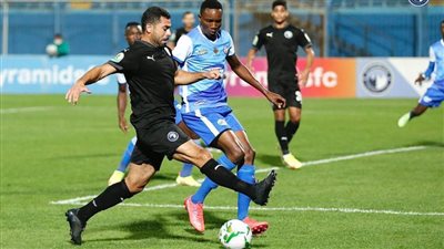 بيراميدز يتقدم بهدف ضد عزام في الشوط الأول من الكونفدرالية 