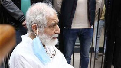 تأجيل محاكمة محمود عزت القائم بأعمال مرشد الإخوان في قضية اقتحام الحدود الشرقية