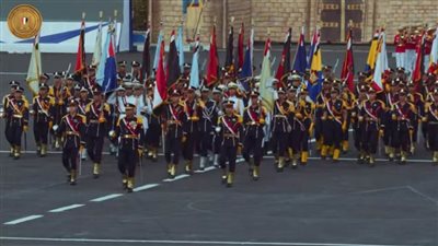 عروض عسكرية وعزف الموسيقات العسكرية لأجمل المقطوعات الوطنية أمام الرئيس السيسي