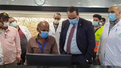 رئيس الرعاية الصحية يطمئن على الخدمات المقدمة بالأقصر في جولة مفاجئة