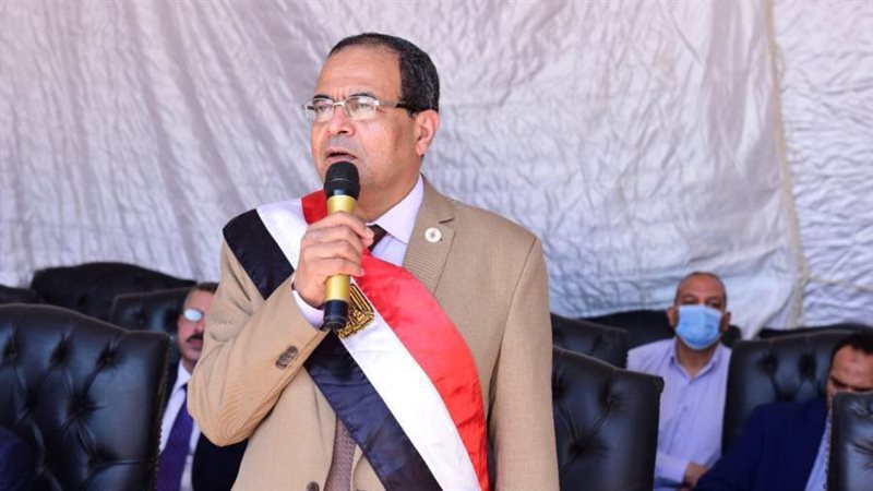 الدكتور مصطفي عبد