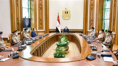 الرئيس السيسي يتابع الموقف الإنشائي والهندسي لـ
