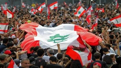 مظاهرات مؤيدة لرئيس حزب القوات اللبنانية بمحيط مقر إقامته بمعراب