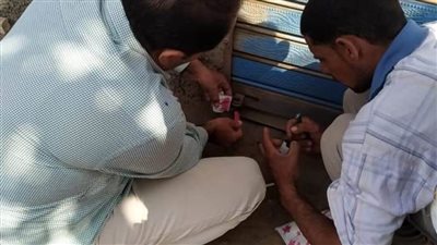 غلق ٩ محلات غير مرخصة ورفع ٤١٤ حالة إشغال طريق بالبحيرة