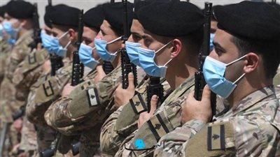 الجيش اللبناني: ضبط 15 سوريًا أثناء مغادرة الأراضي اللبنانية تجاه إيطاليا