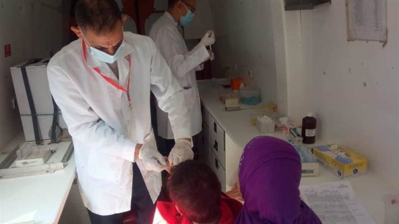 الكشف الطبى على المواطنين