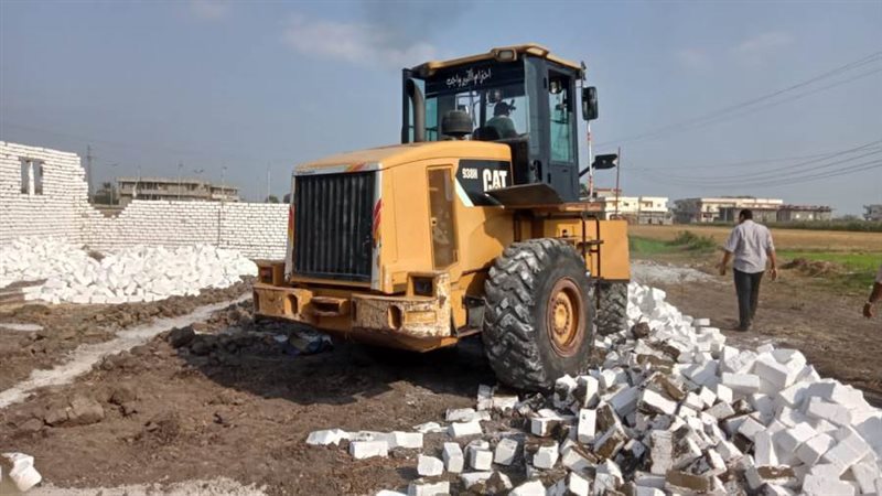 إزالة التعديات بالبحيرة