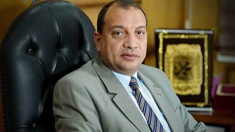 الدكتور منصور حسن