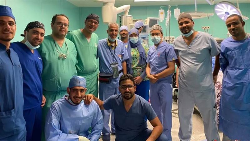 الفريق الطبي