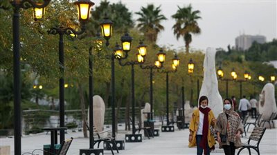 إيران تسجل نحو 10 آلاف إصابة جديدة بكورونا