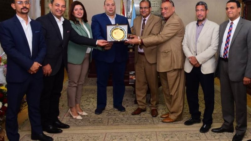 وفد من حزب الشعب