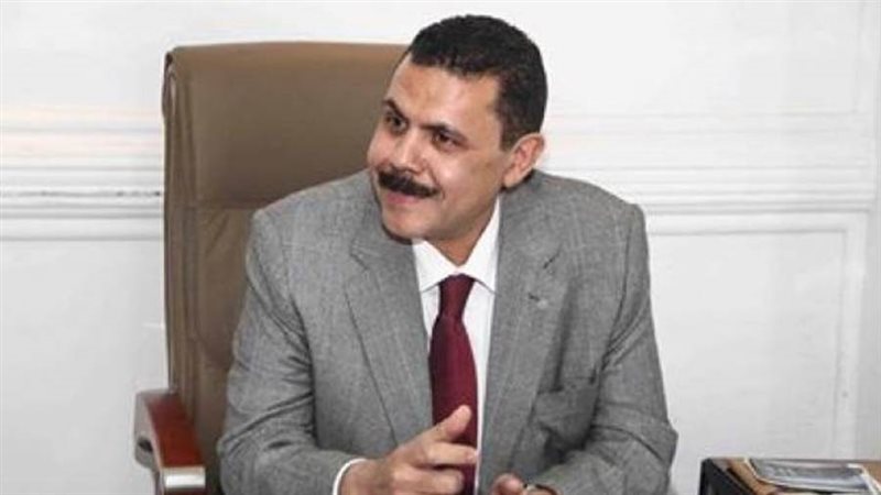 الدكتور أحمد أبو