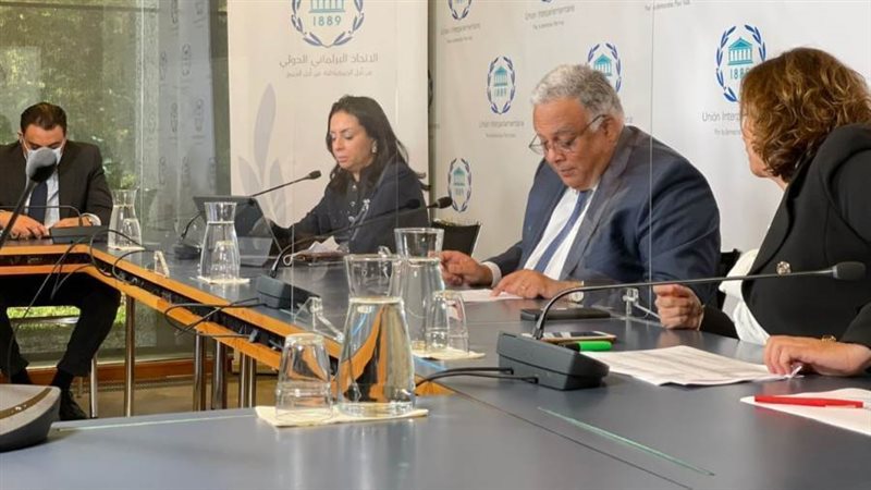 جانب من الندوة