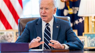 الرئيس الأمريكي يصل إلى مركز مؤتمرات 