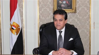 وزير التعليم العالي يؤكد على أولويات أجندة العمل بوزارة الصحة وفي مقدمتها لقاح كورونا
