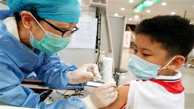 كمبوديا تبدأ تلقيح الأطفال البالغين 5 أعوام بلقاح 