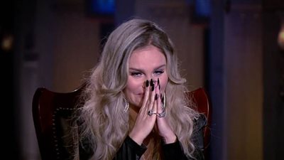 بكاء وصراع النجوم مع أسما إبراهيم في 