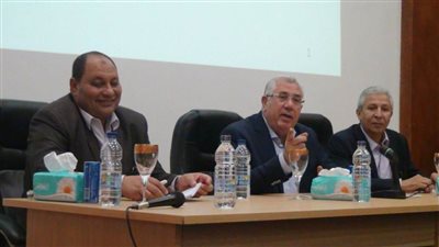 وزير الزراعة يؤكد تنفيذ توجيهات الرئيس السيسي بتنمية وتطوير البحيرات