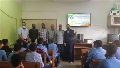 محافظ الشرقية يتابع سير العملية التعليمية بمدرسة السادات الإعدادية بأبو حماد 