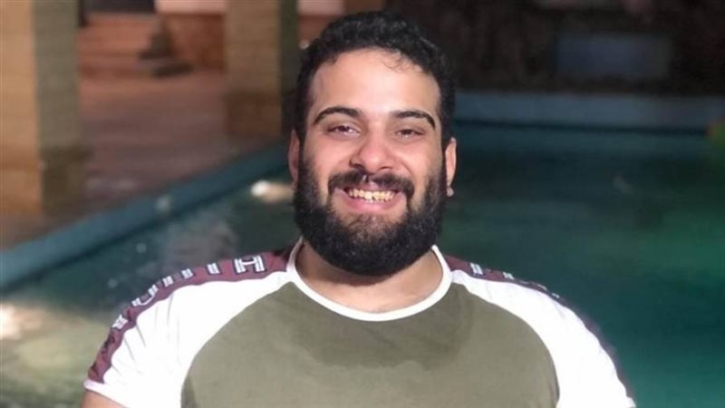 طارق مصطفي بطل رفع