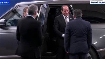 الرئيس السيسي يصل إلى مقر انعقاد الدورة 26 لقمة الأمم المتحدة لتغير المناخ بجلاسكو