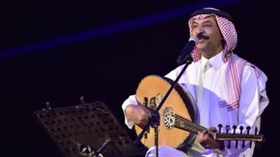 عبادي الجوهر ومي فاروق وسارة سحاب على مسرح النافورة